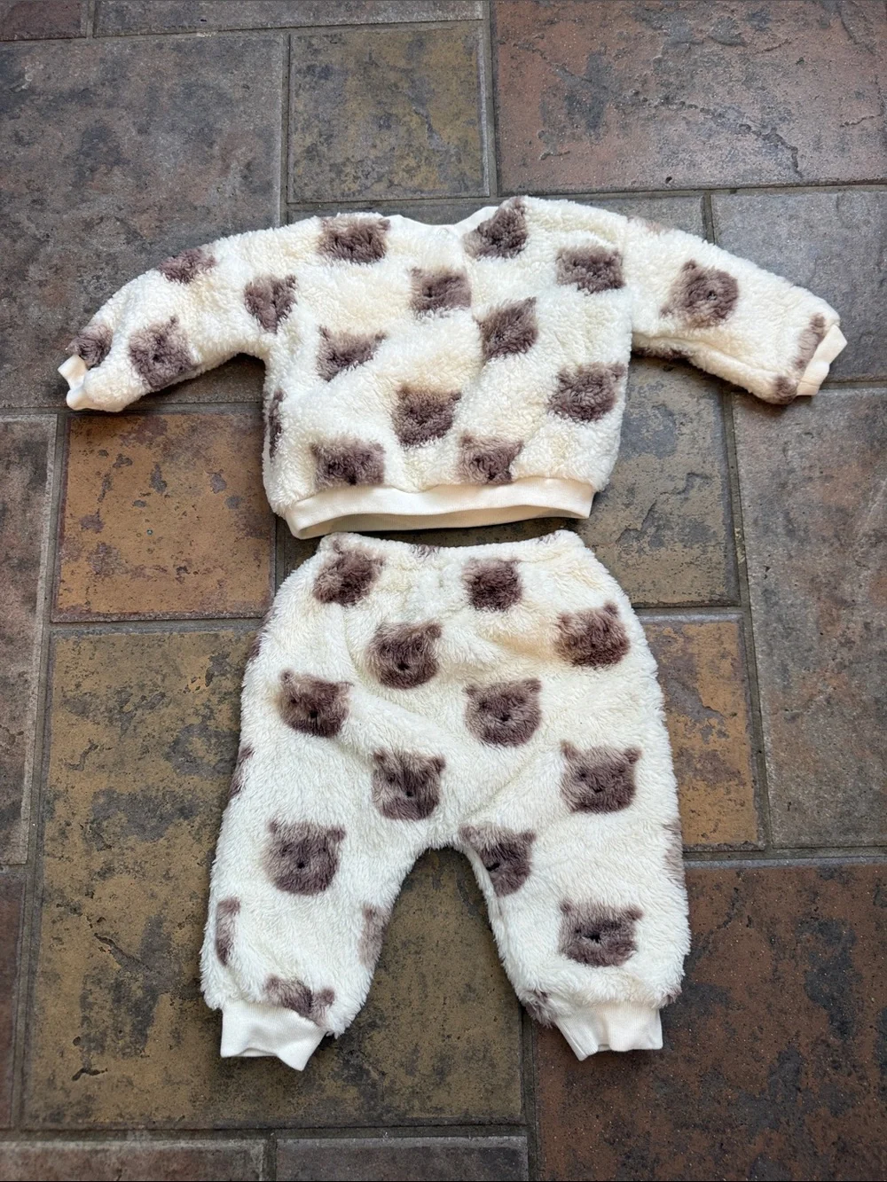 GAP Baby Sherpa Brannan Bear Outfit Set